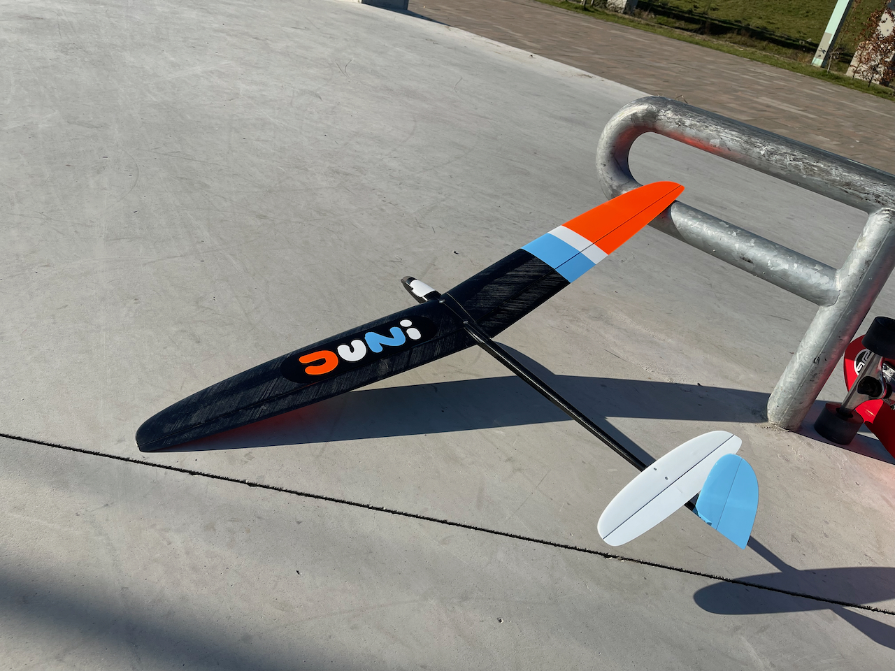 JUNI EEE 2PW [ARF/RTF] 8