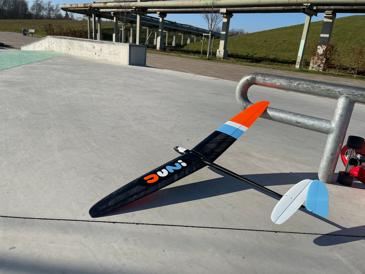 JUNI EEE 2PW [ARF/RTF] 9