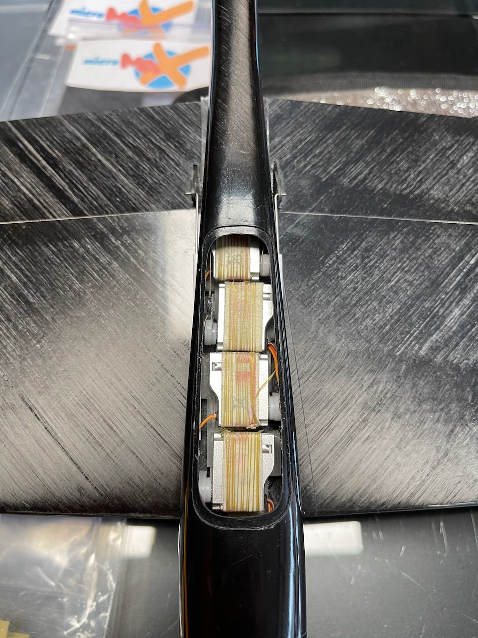 JUNI EEE 2PW [ARF/RTF] 21